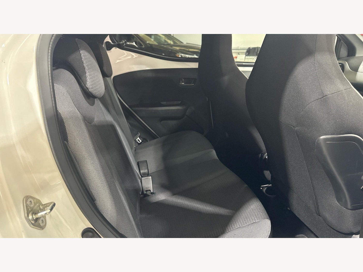 Used Toyota AYGO 2021 for sale - 77040051: Photo 14