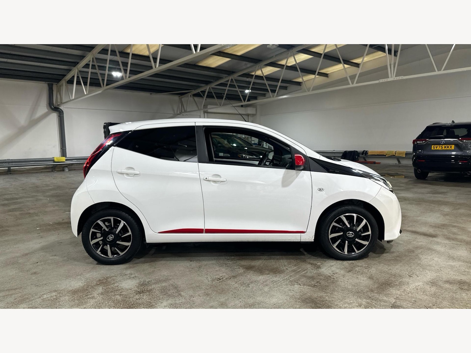 Used Toyota AYGO 2021 for sale - 77040051: Photo 18