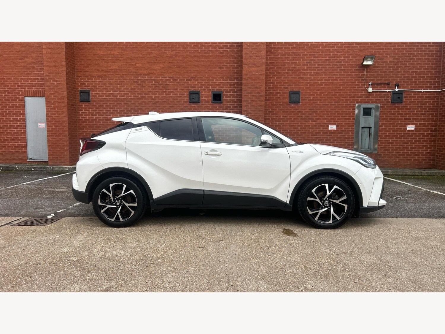 Used Toyota C-HR for sale - 77495787: Photo 18