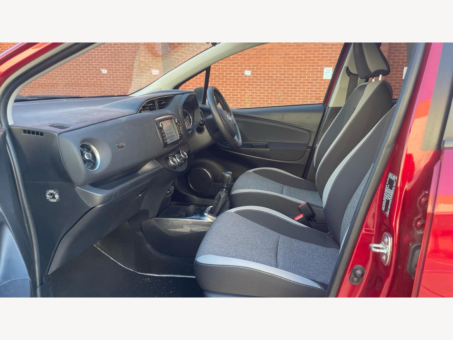 Used Toyota Yaris 2020 for sale - 76389113: Photo 12