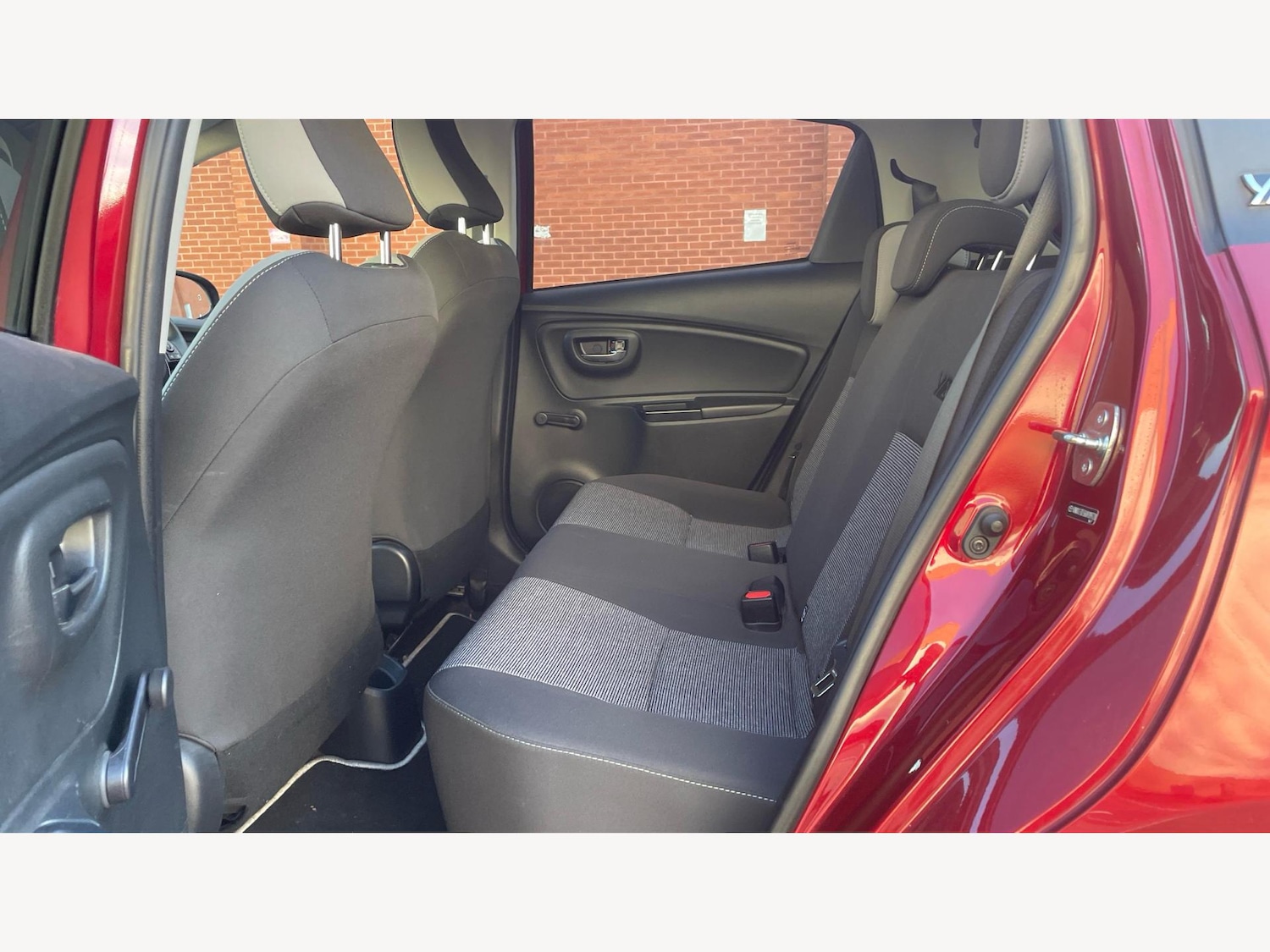 Used Toyota Yaris 2020 for sale - 76389113: Photo 15