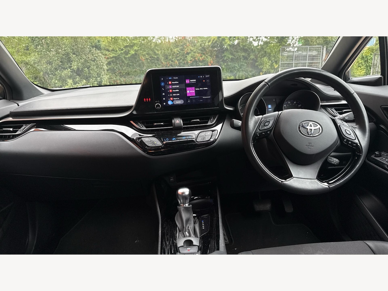 Used Toyota C-HR 2023 for sale - 76646349: Photo 7