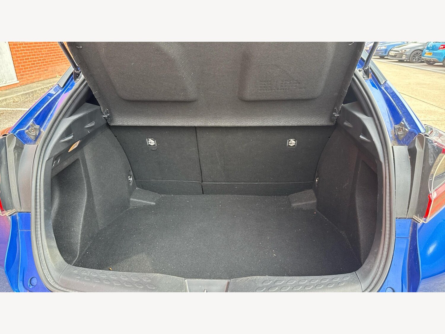 Used Toyota C-HR 2018 for sale - 75977686: Photo 16