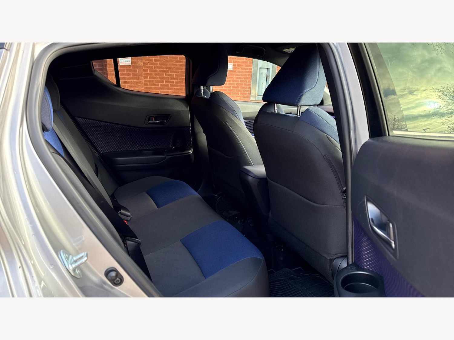 Used Toyota C-HR 2017 for sale - 76689596: Photo 14