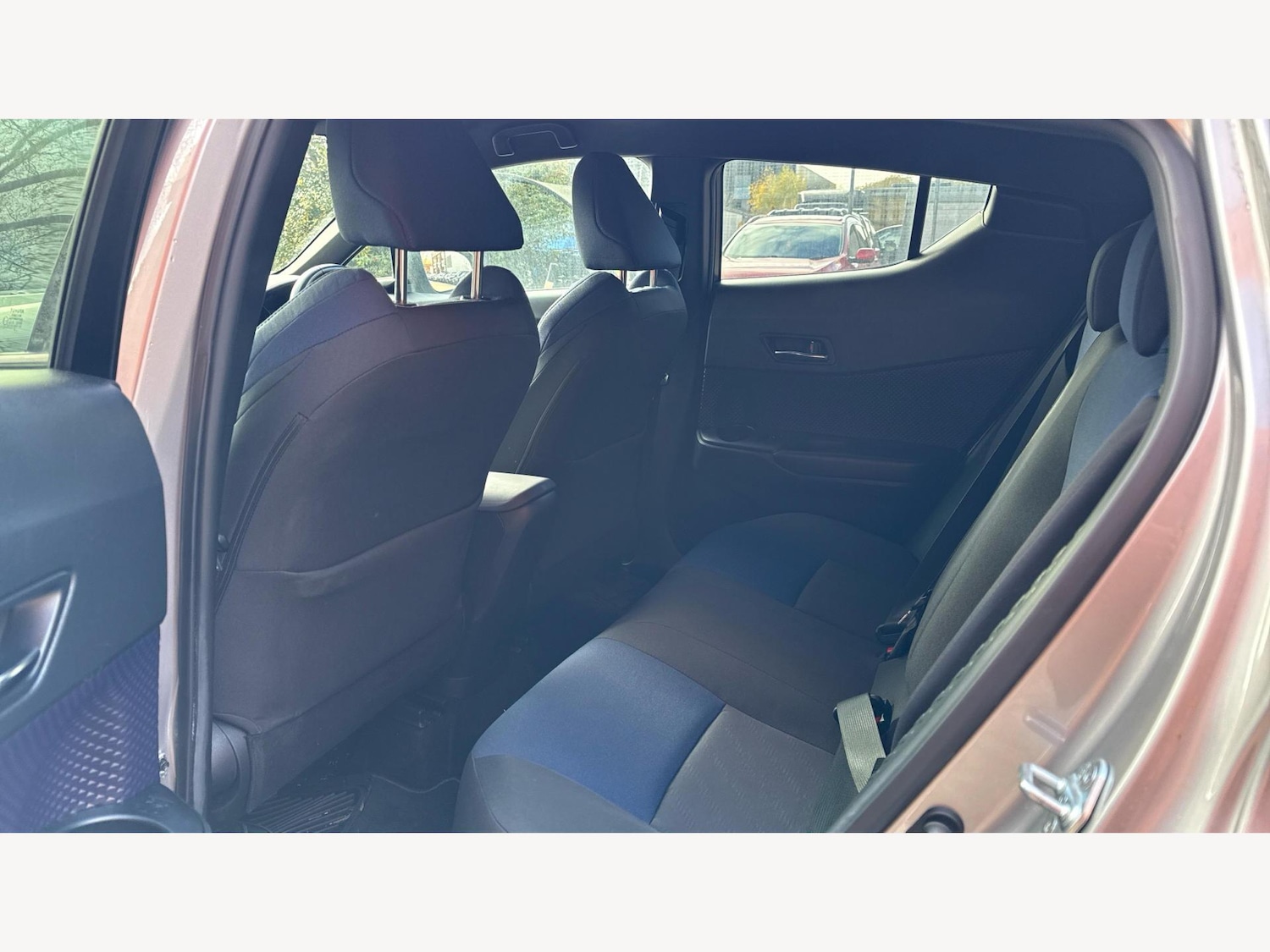 Used Toyota C-HR 2017 for sale - 76689596: Photo 15