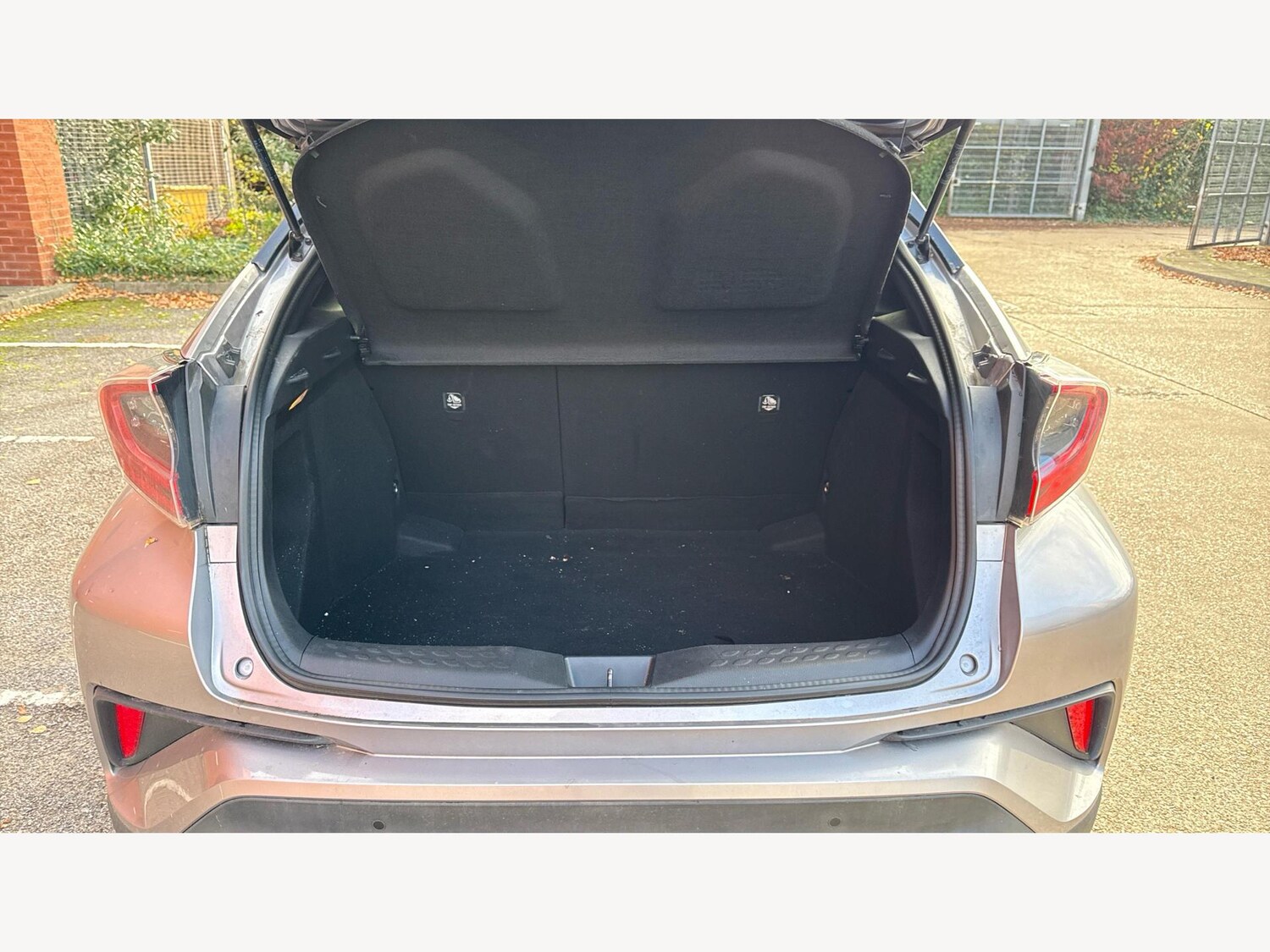 Used Toyota C-HR 2017 for sale - 76689596: Photo 16