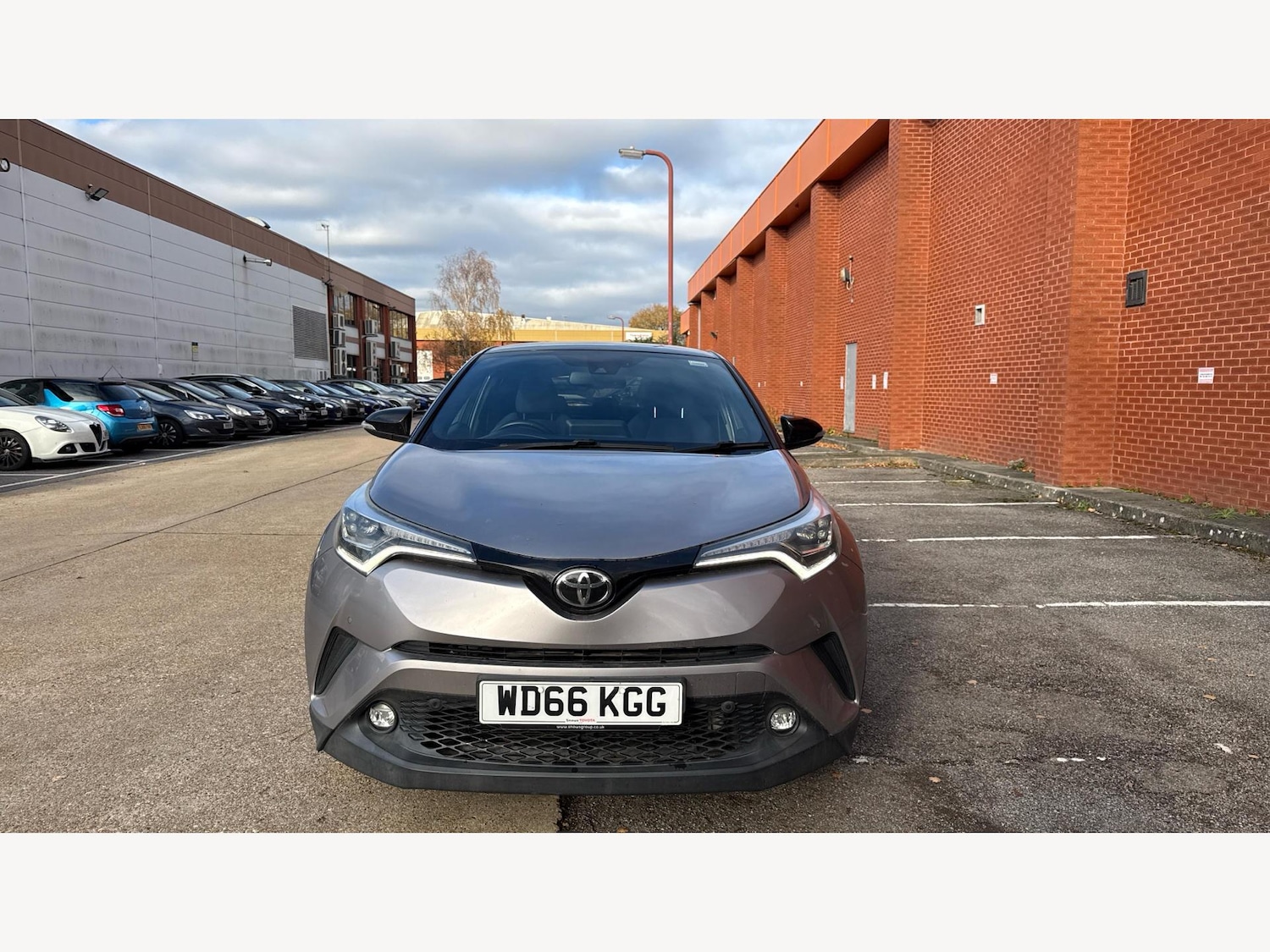 Used Toyota C-HR 2017 for sale - 76689596: Photo 17