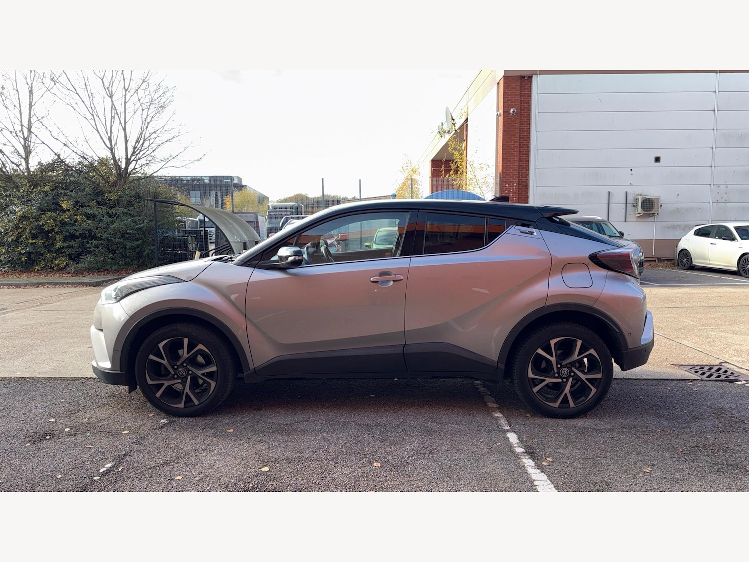 Used Toyota C-HR 2017 for sale - 76689596: Photo 19