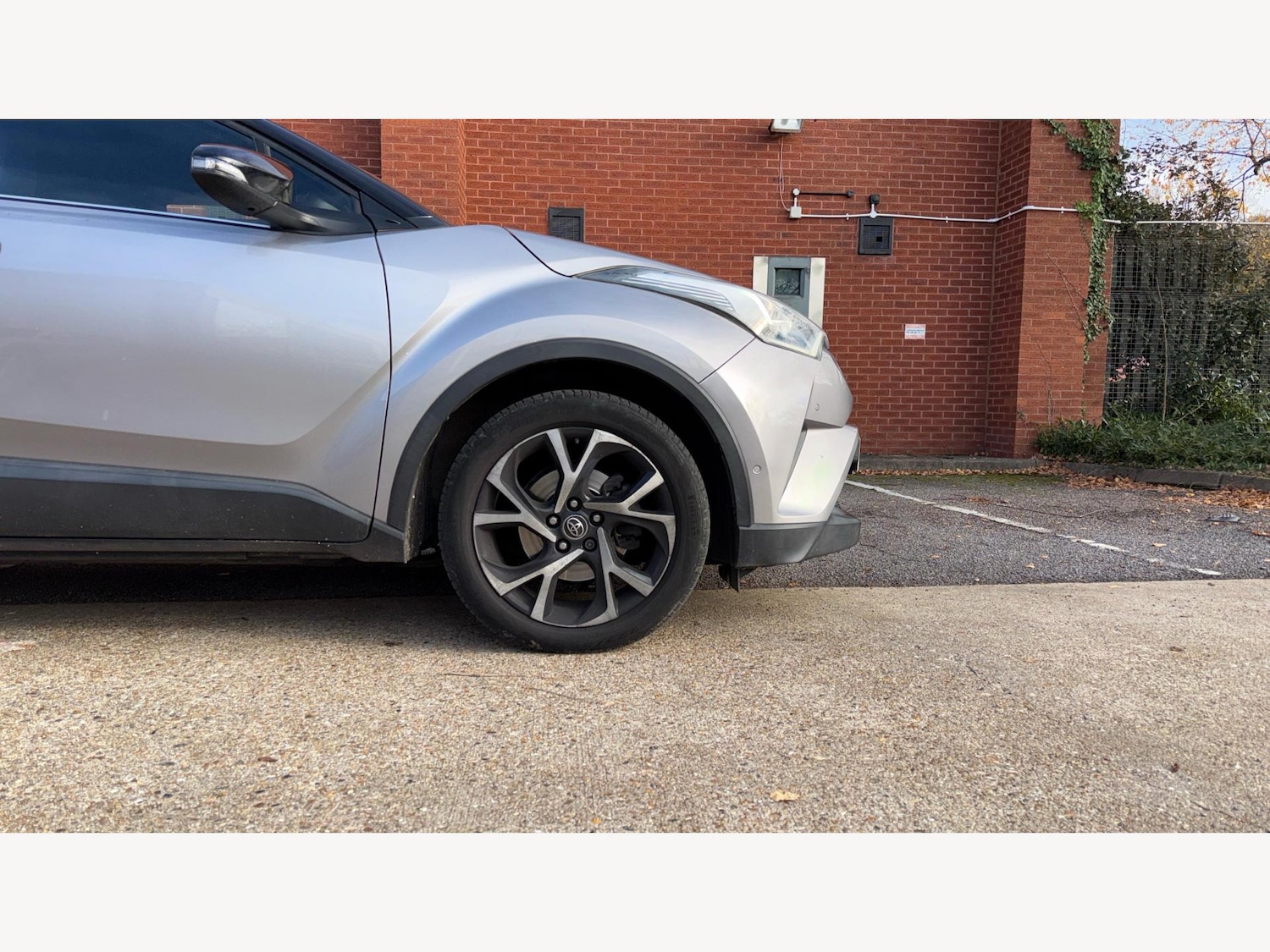 Used Toyota C-HR 2017 for sale - 76689596: Photo 20