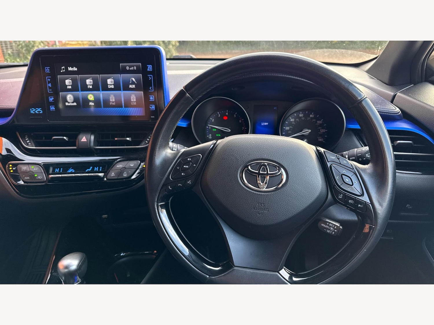 Used Toyota C-HR 2017 for sale - 76689596: Photo 8