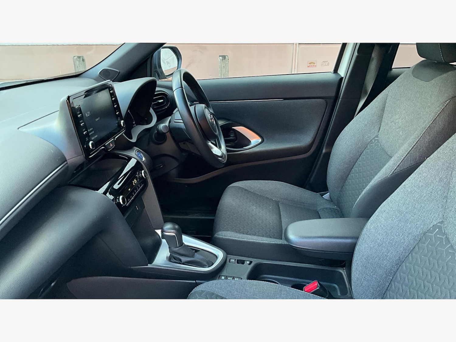 Used Toyota Yaris Cross 2021 for sale - 76645461: Photo 12