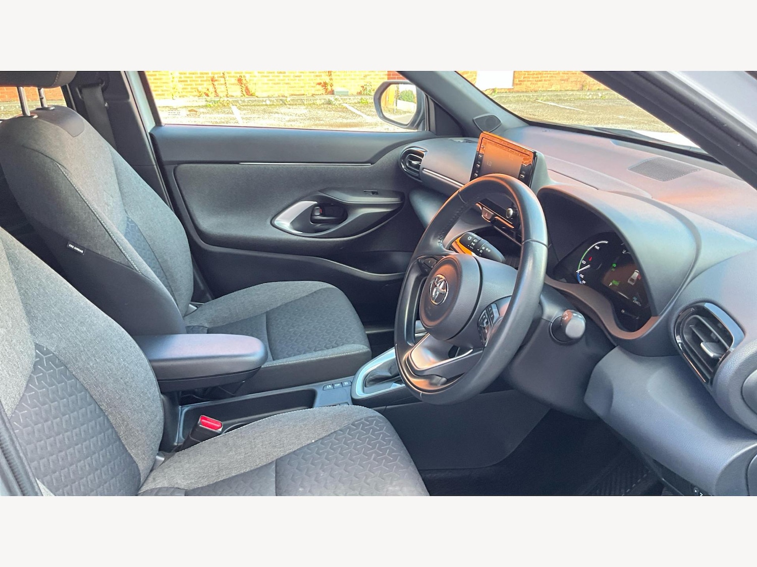 Used Toyota Yaris Cross 2021 for sale - 76645461: Photo 13