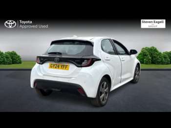 Used Toyota Yaris 2024 for sale - 74700114: Photo