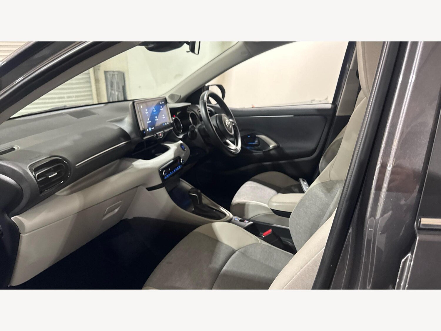 Used Toyota Yaris for sale - 77626157: Photo 12