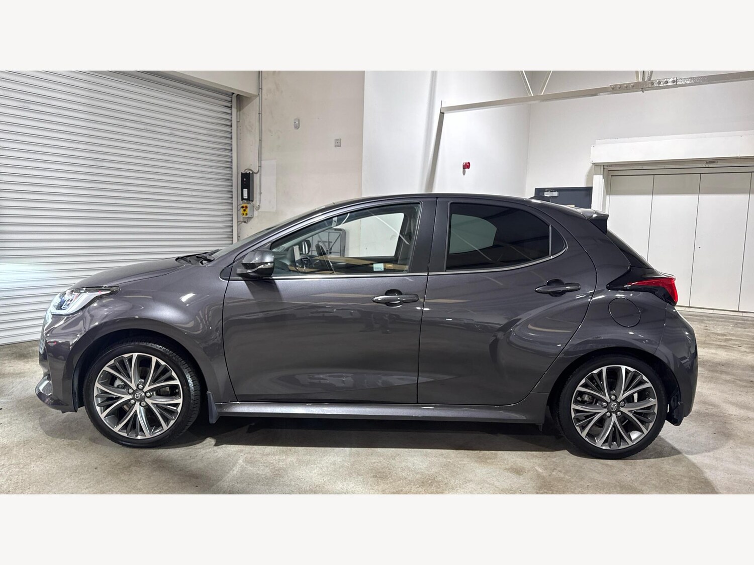 Used Toyota Yaris for sale - 77626157: Photo 19