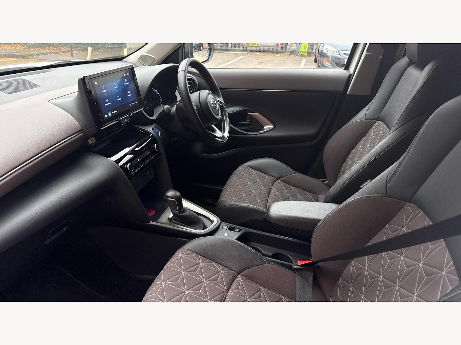 Used Toyota Yaris Cross 2023 for sale - 76360894: Photo 12