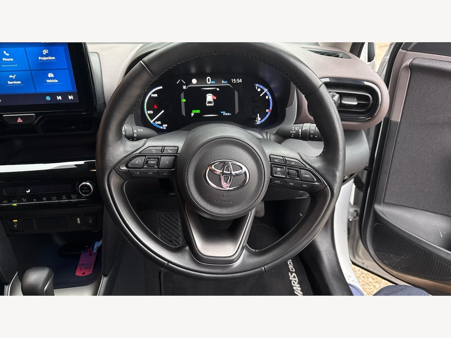 Used Toyota Yaris Cross 2023 for sale - 76360894: Photo 8