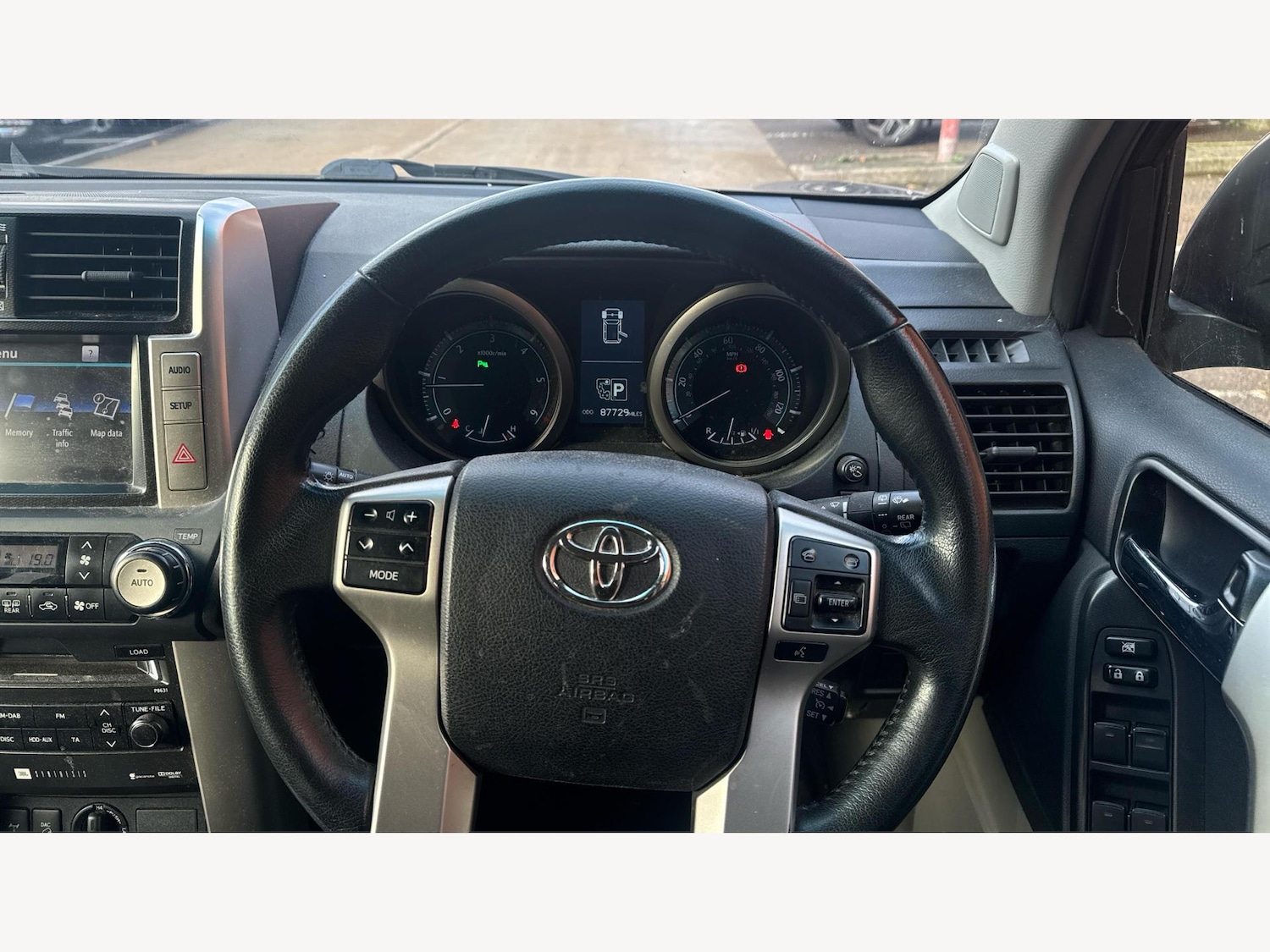 Used Toyota Land Cruiser 2012 for sale - 76360712: Photo 10
