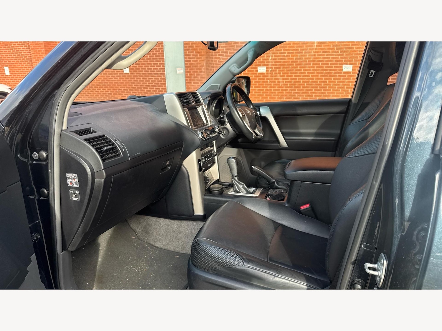Used Toyota Land Cruiser 2012 for sale - 76360712: Photo 12