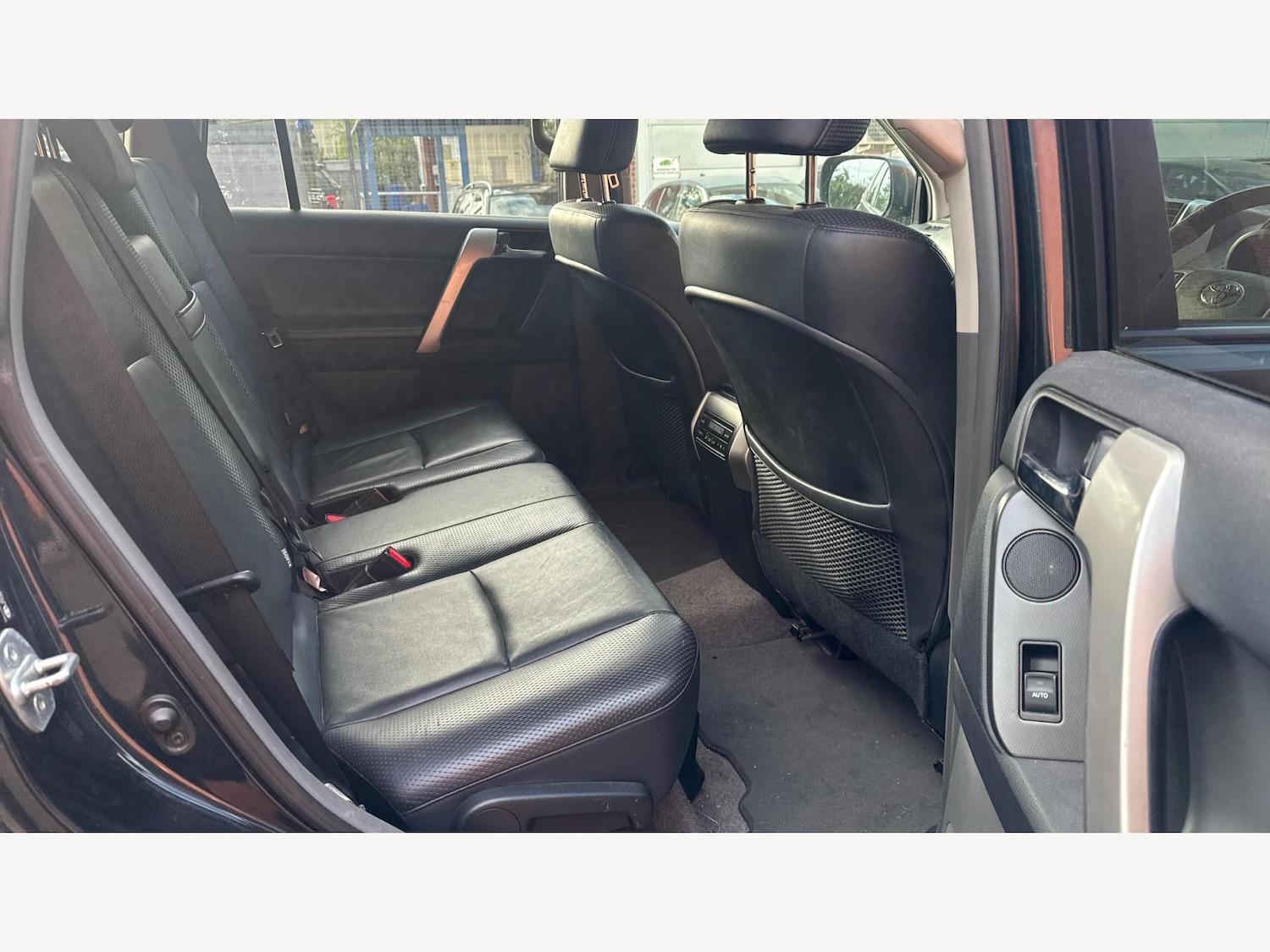 Used Toyota Land Cruiser 2012 for sale - 76360712: Photo 14