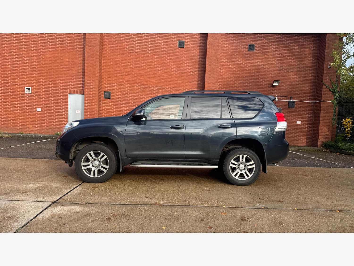 Used Toyota Land Cruiser 2012 for sale - 76360712: Photo 19