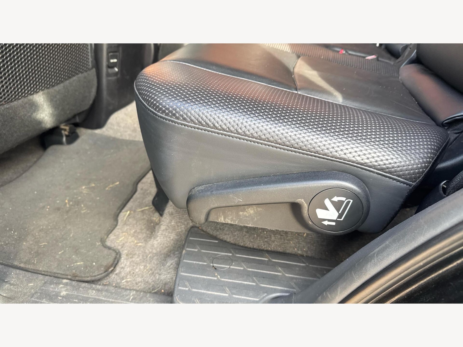 Used Toyota Land Cruiser 2012 for sale - 76360712: Photo 24