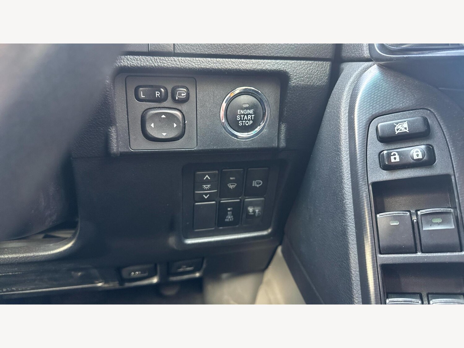 Used Toyota Land Cruiser 2012 for sale - 76360712: Photo 32