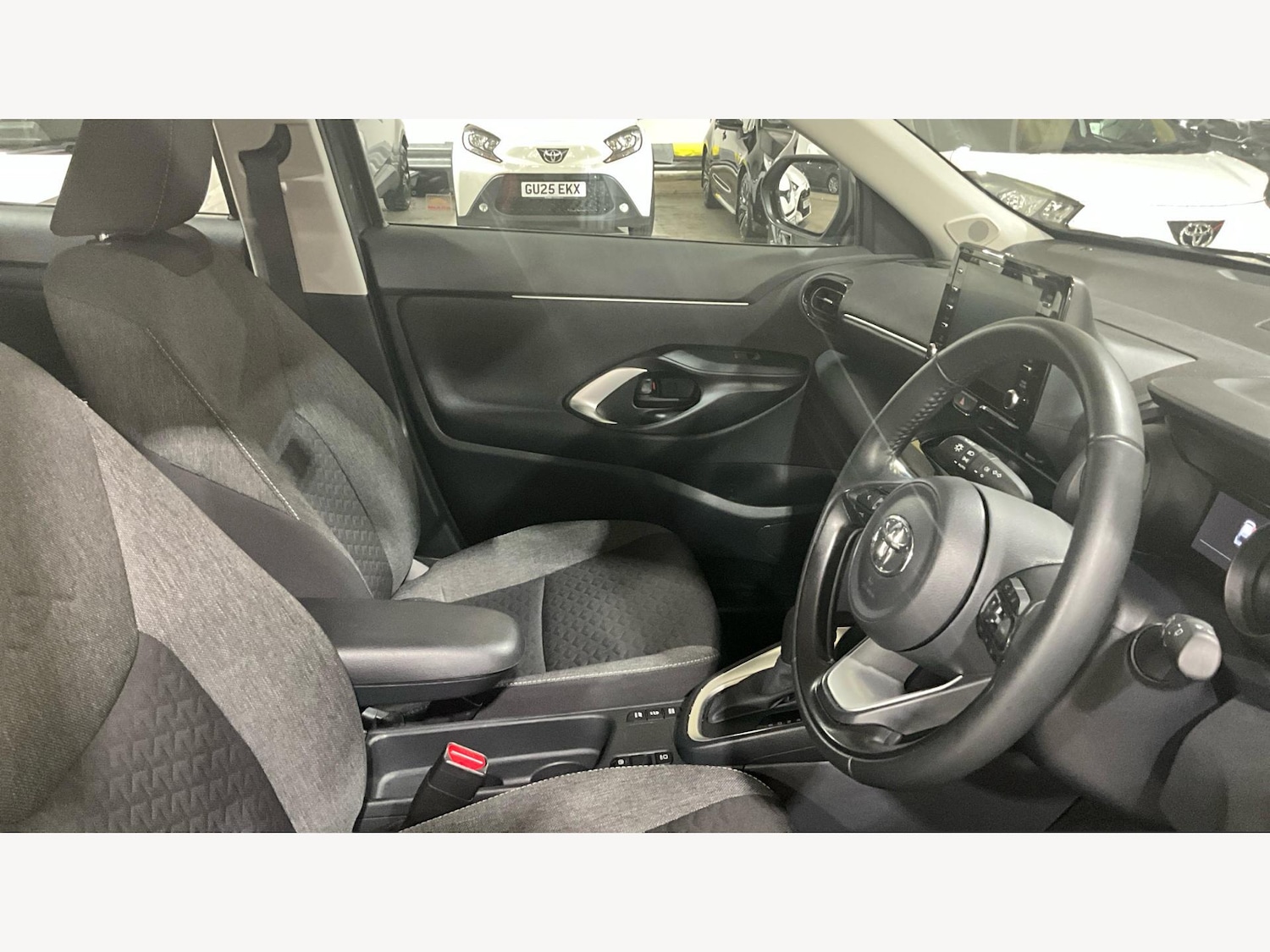 Used Toyota Yaris Cross 2024 for sale - 77646432: Photo 13