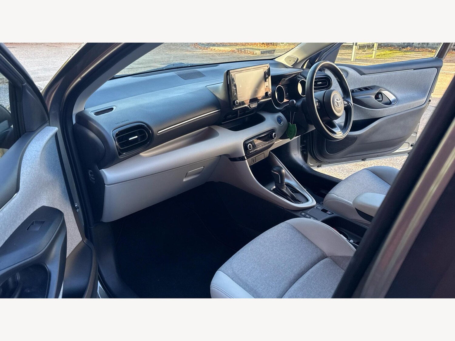 Used Toyota Yaris 2021 for sale - 77496297: Photo 12