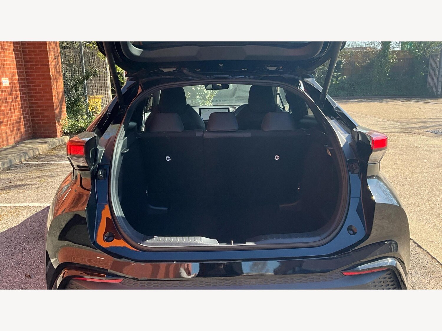 Used Toyota C-HR for sale - 77456572: Photo 16