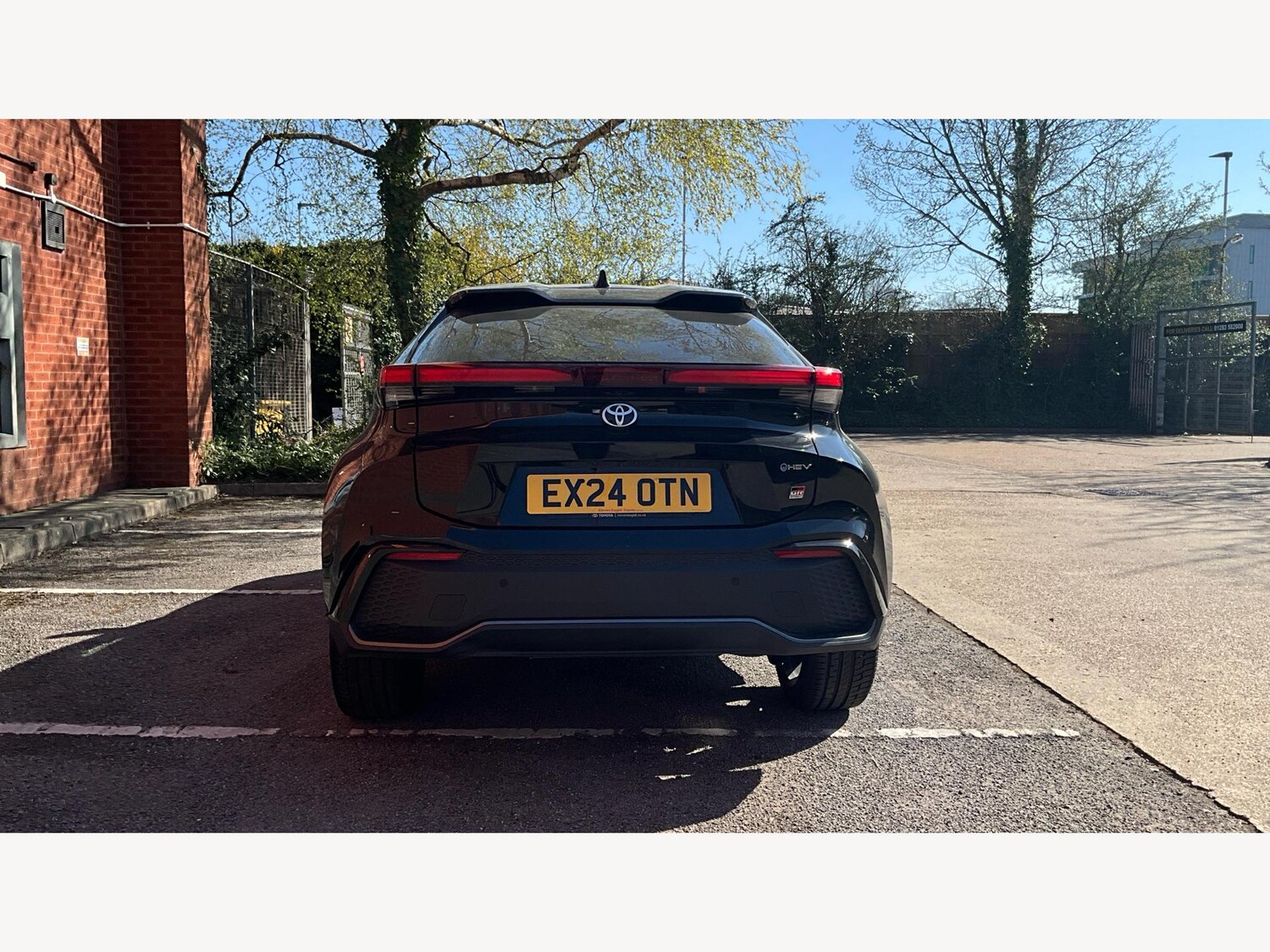 Used Toyota C-HR for sale - 77456572: Photo 21