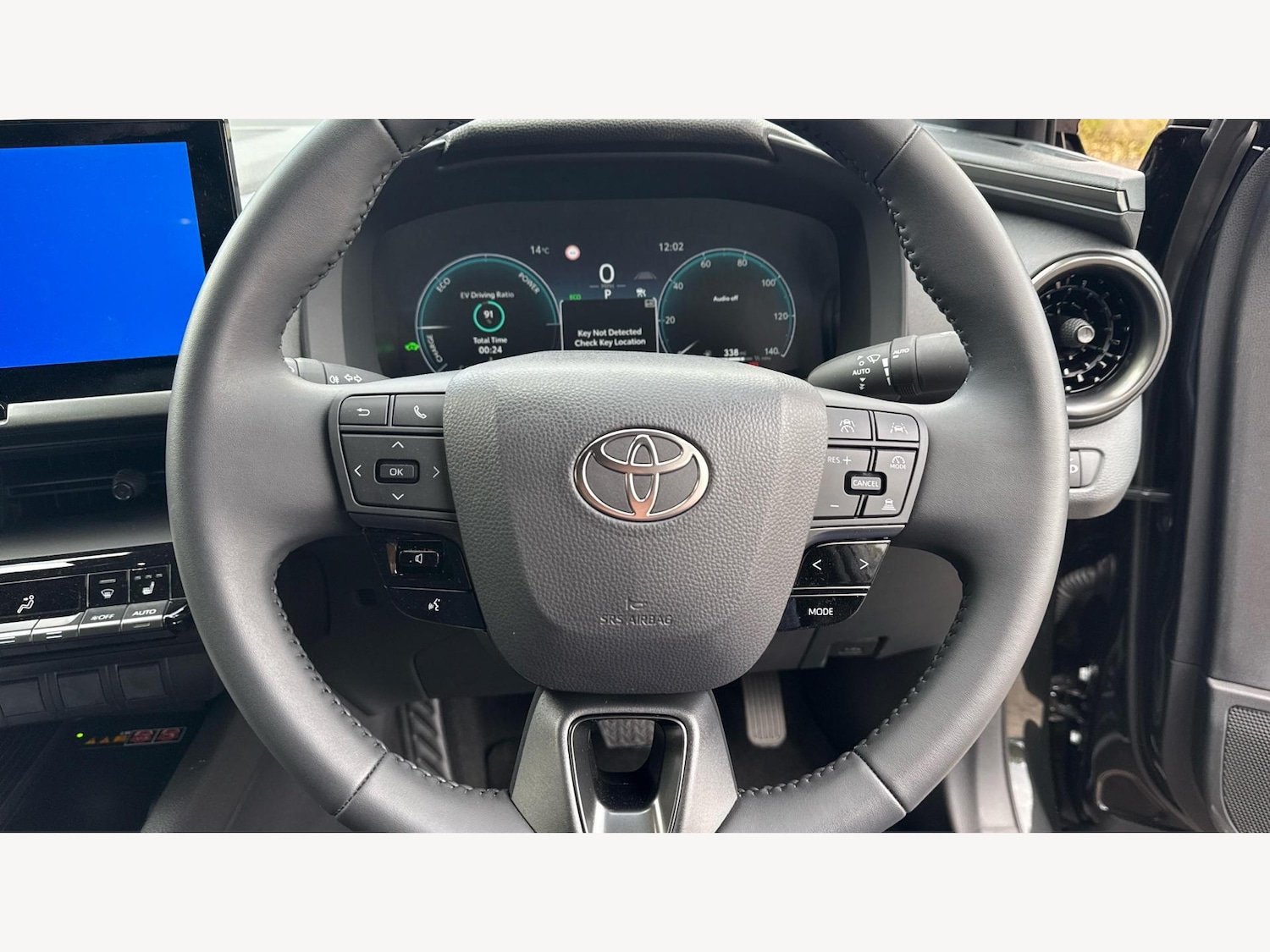 Used Toyota C-HR 2025 for sale - 76152105: Photo 10
