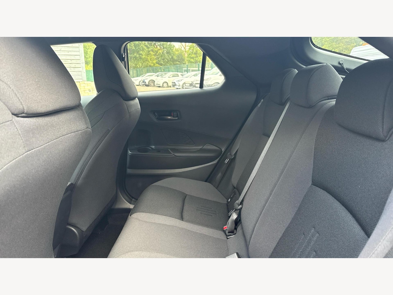 Used Toyota C-HR 2025 for sale - 76152105: Photo 15