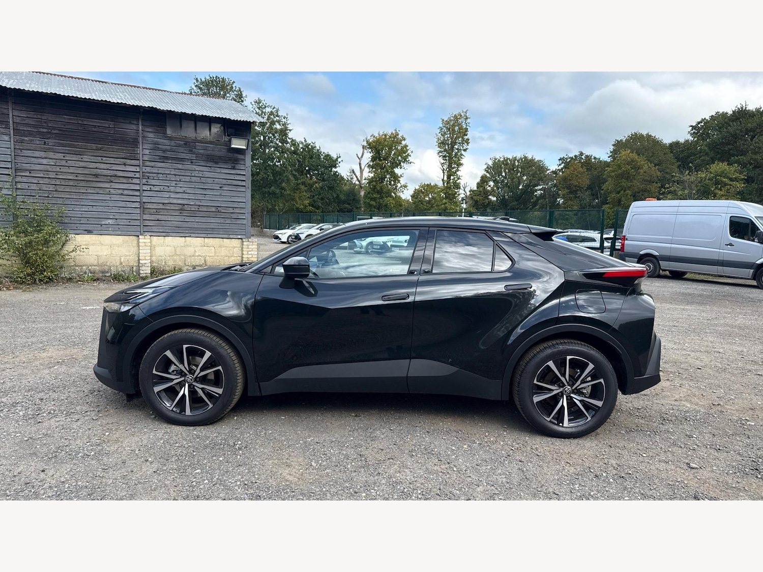 Used Toyota C-HR 2025 for sale - 76152105: Photo 19