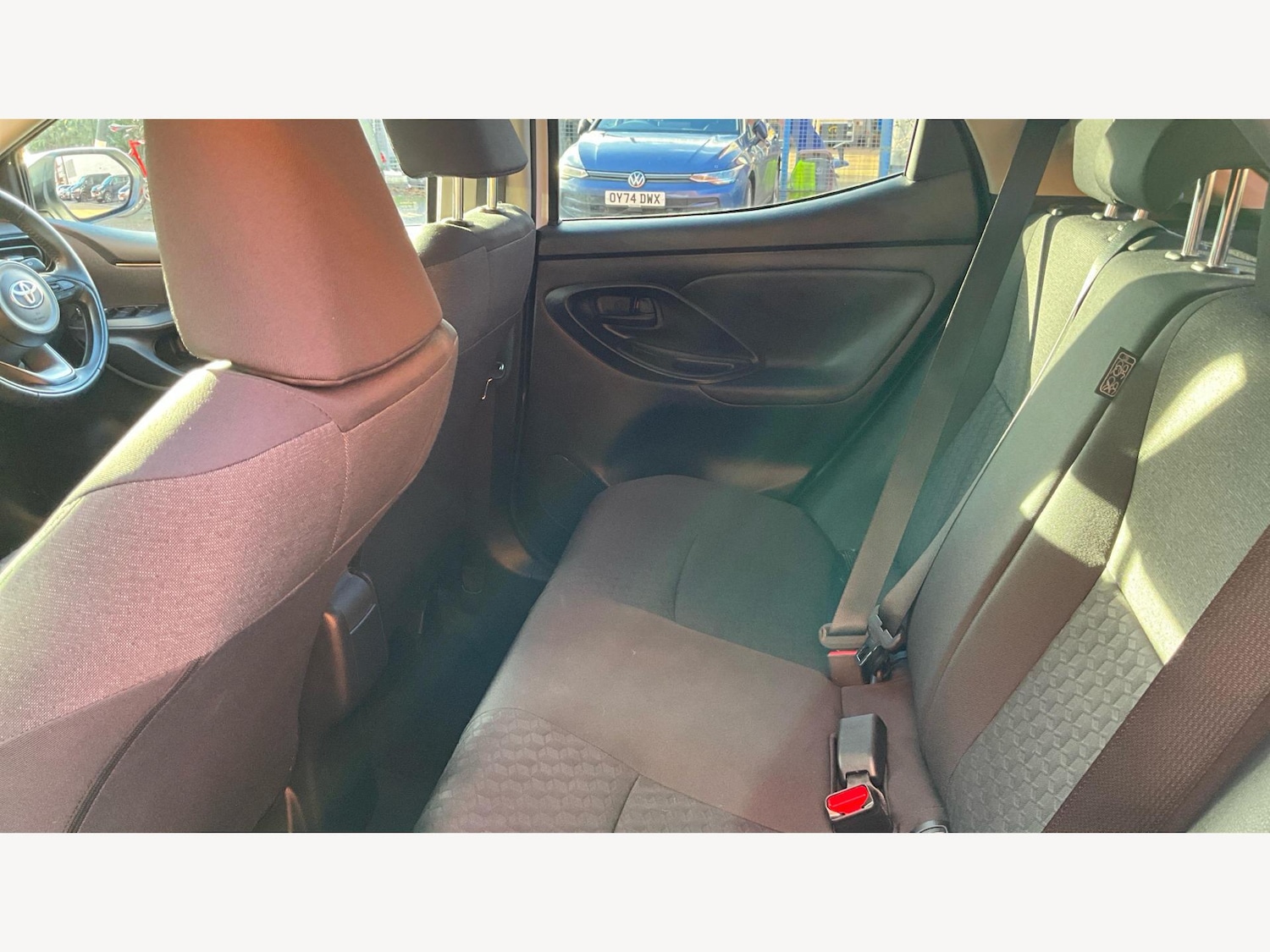 Used Toyota Yaris for sale - 77538005: Photo 15