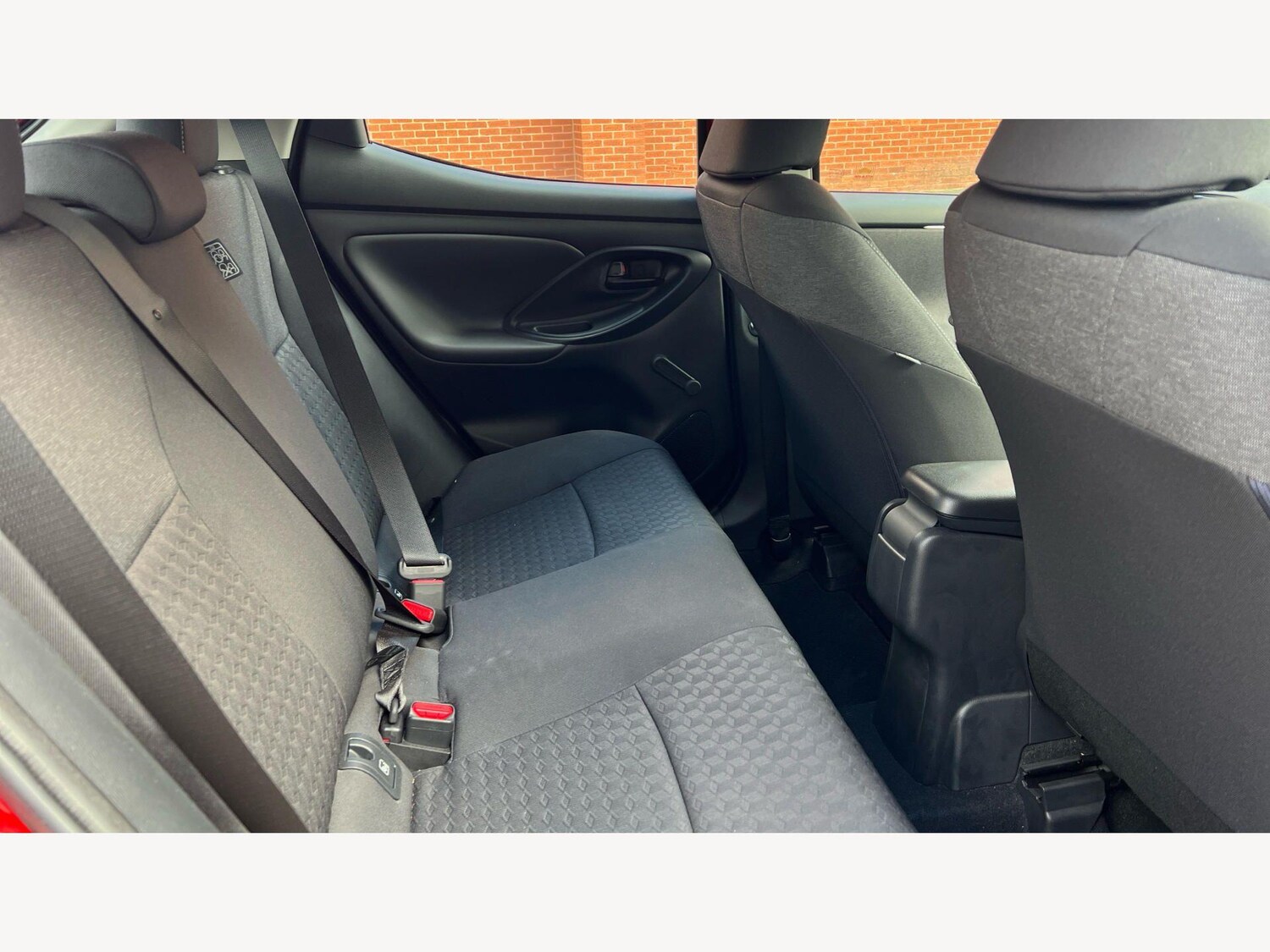 Used Toyota Yaris for sale - 78215021: Photo 10