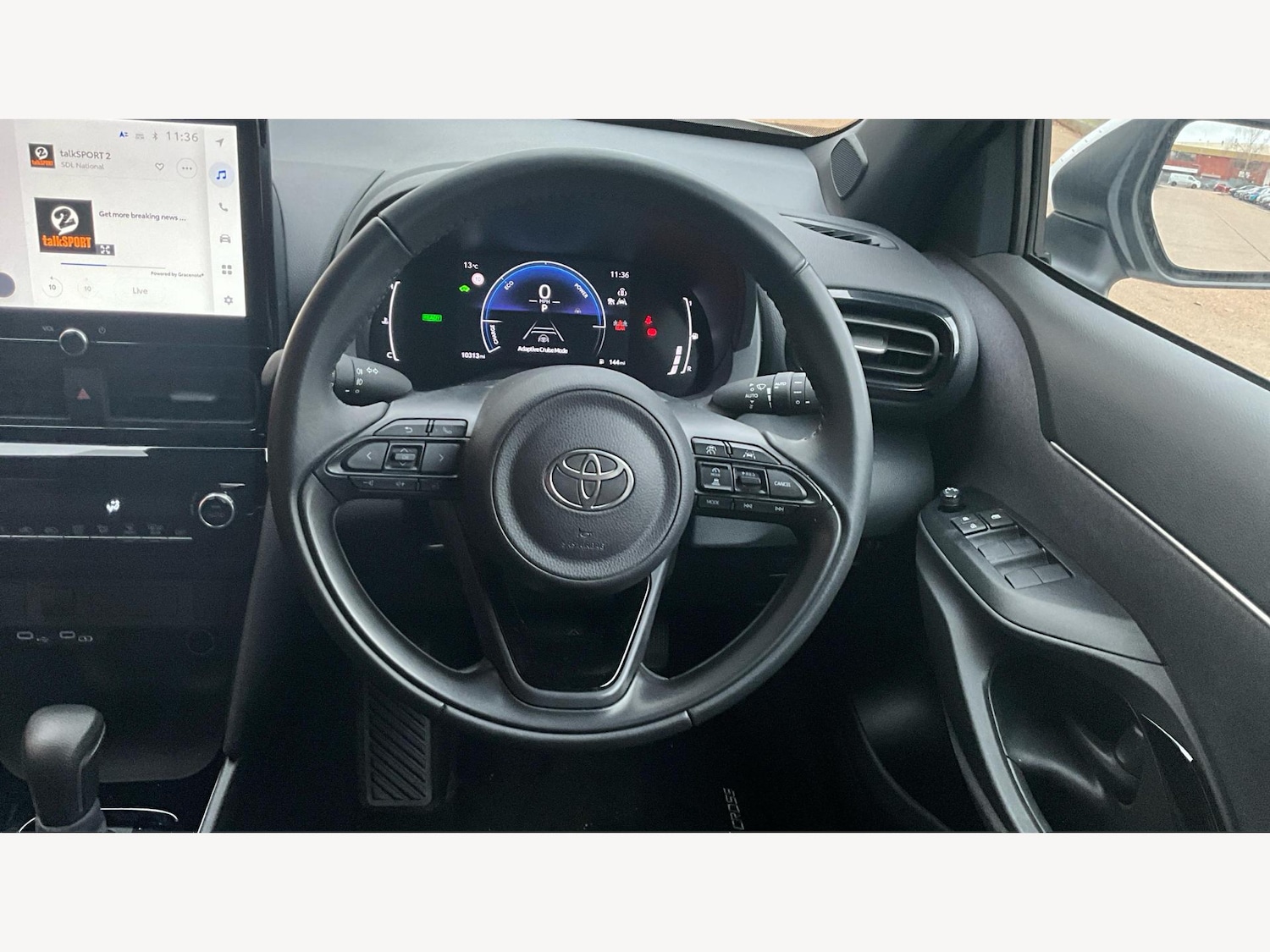 Used Toyota Yaris Cross 2024 for sale - 77646699: Photo 10