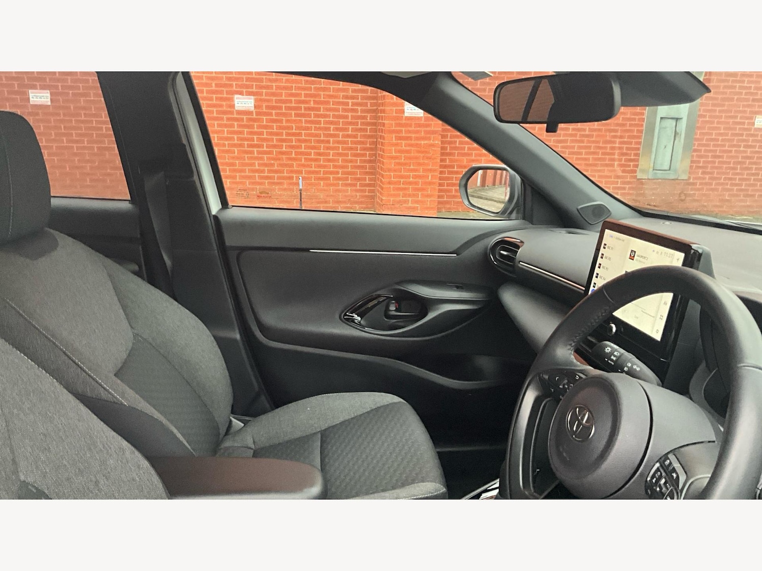 Used Toyota Yaris Cross 2024 for sale - 77646699: Photo 13