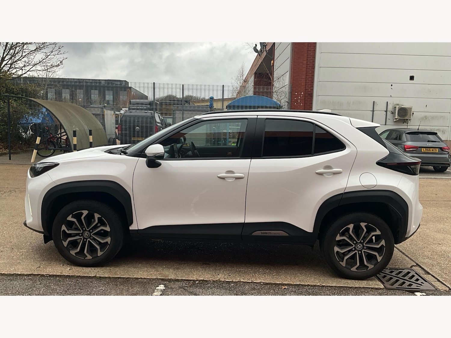 Used Toyota Yaris Cross 2024 for sale - 77646699: Photo 19