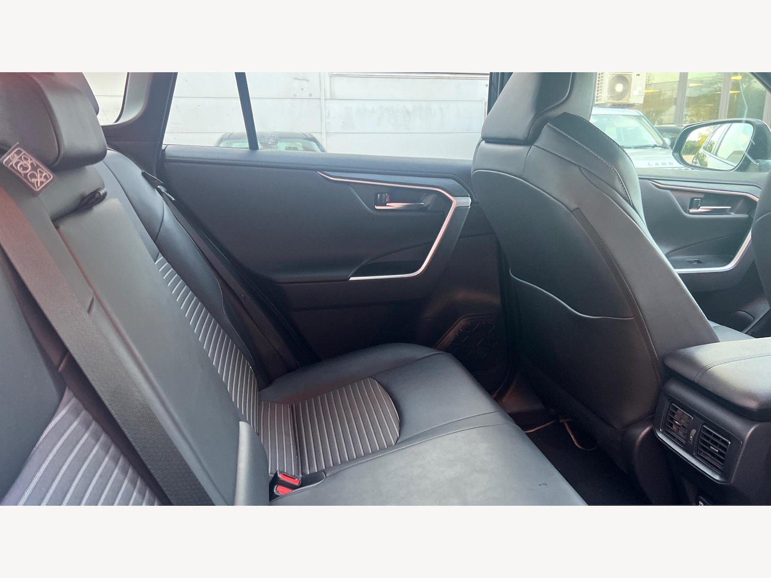 Used Toyota RAV4 2021 for sale - 76780572: Photo 14