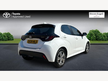 Used Toyota Yaris 2024 for sale - 79202224: Photo