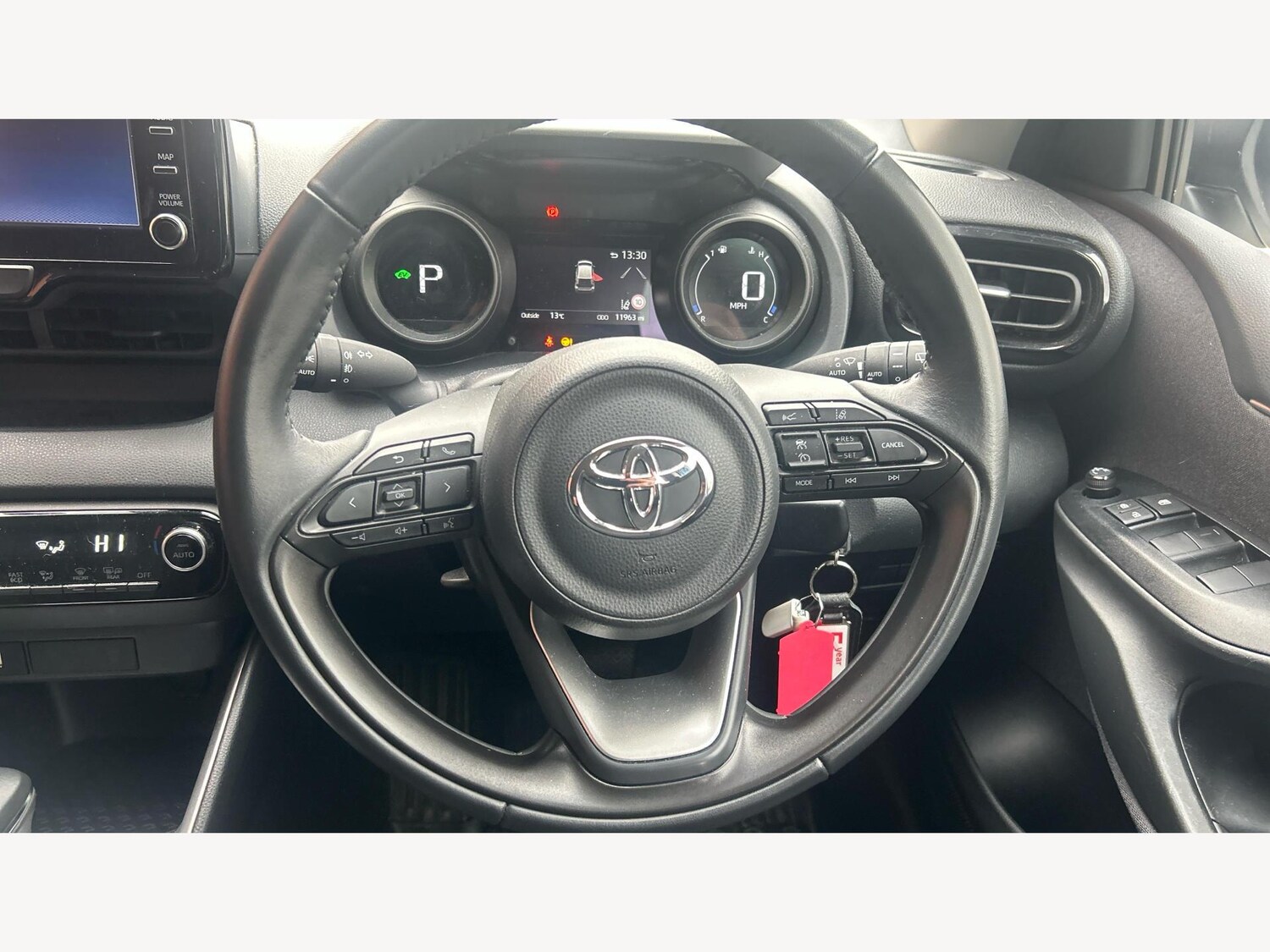Used Toyota Yaris 2023 for sale - 77574883: Photo 10