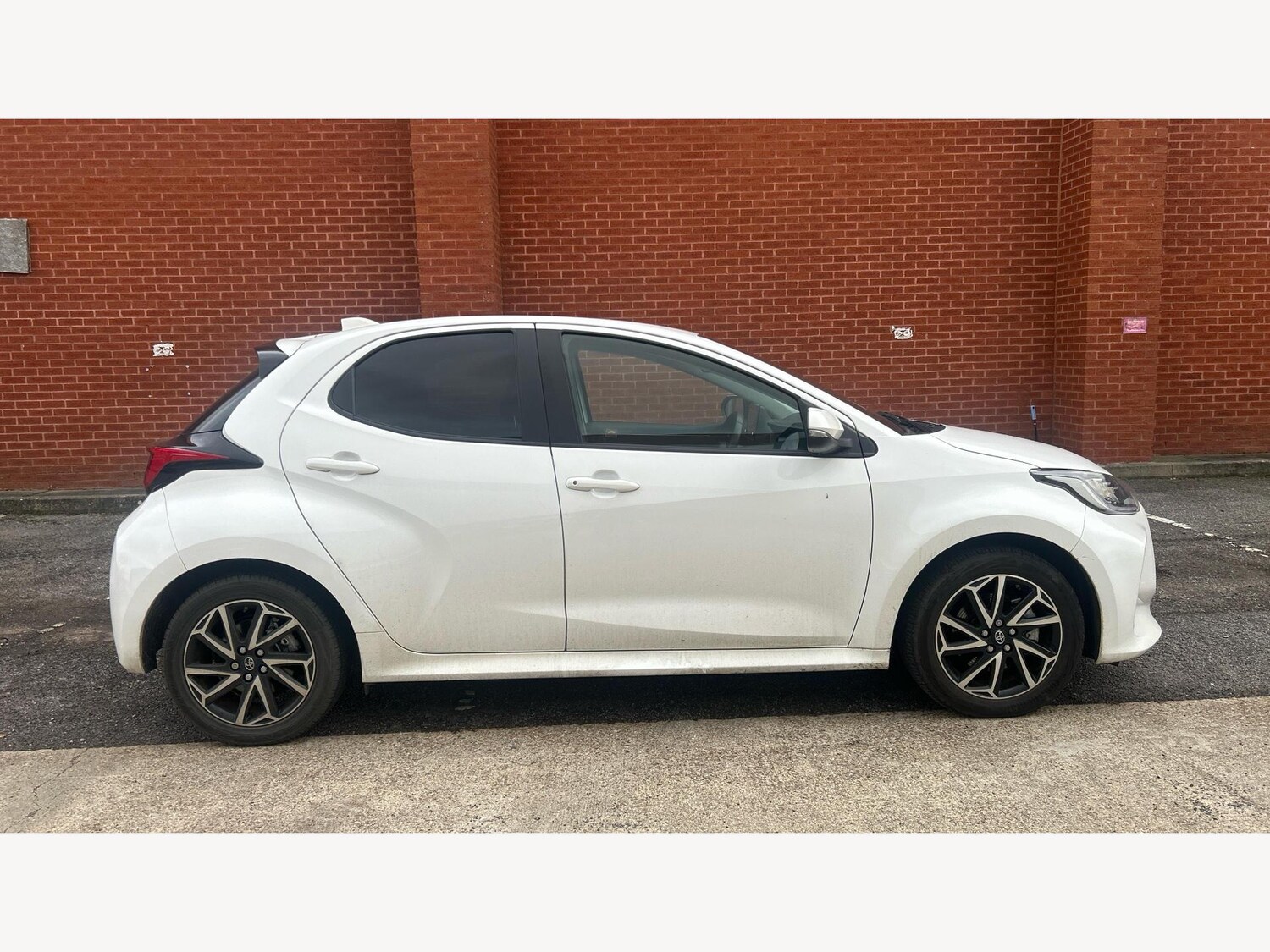 Used Toyota Yaris 2023 for sale - 77574883: Photo 18