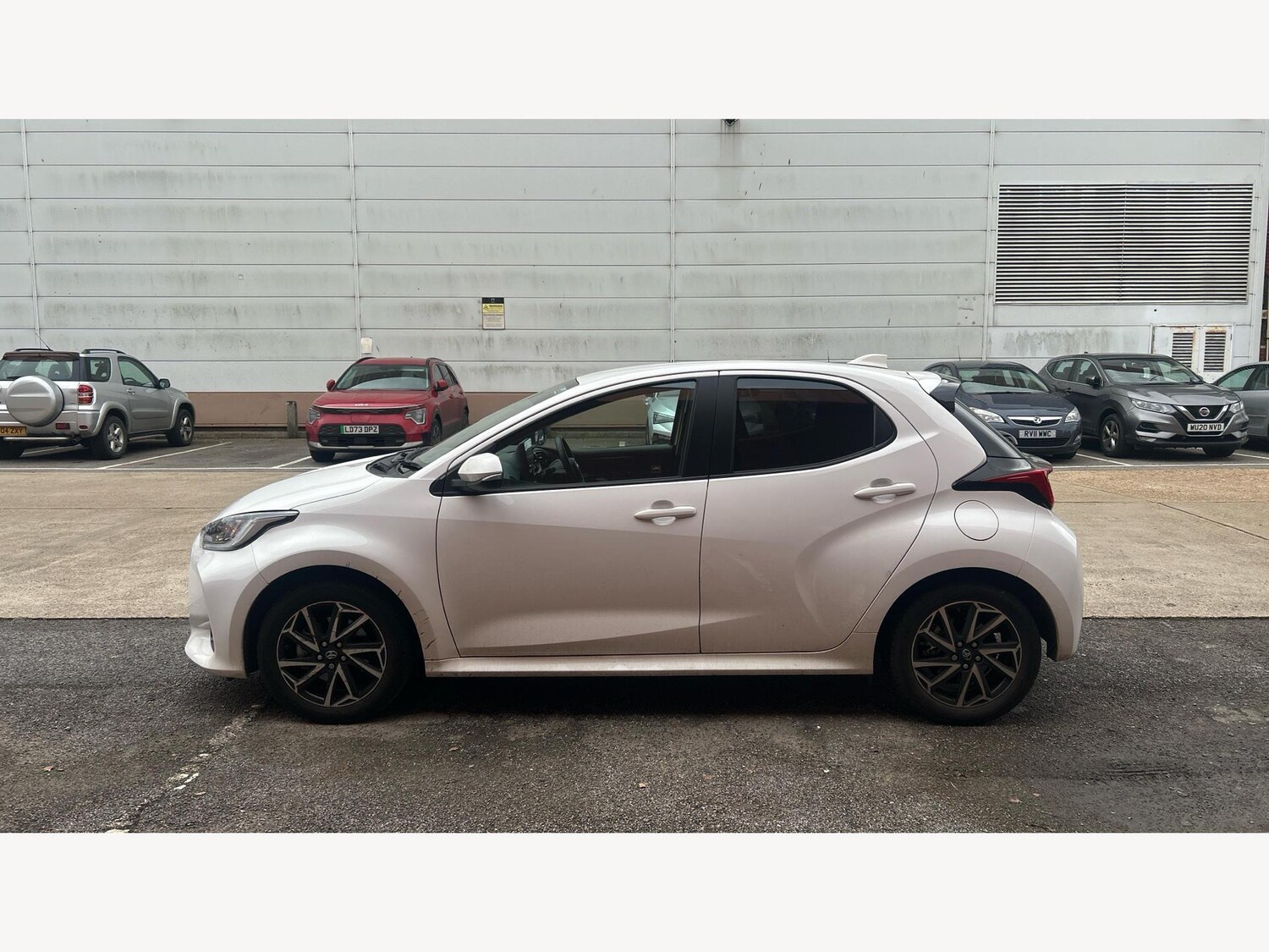 Used Toyota Yaris 2023 for sale - 77574883: Photo 19