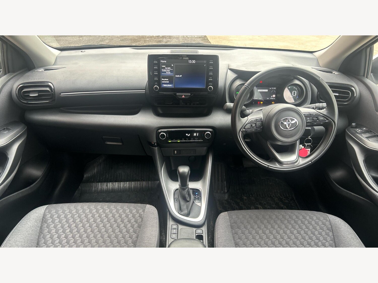 Used Toyota Yaris 2023 for sale - 77574883: Photo 7
