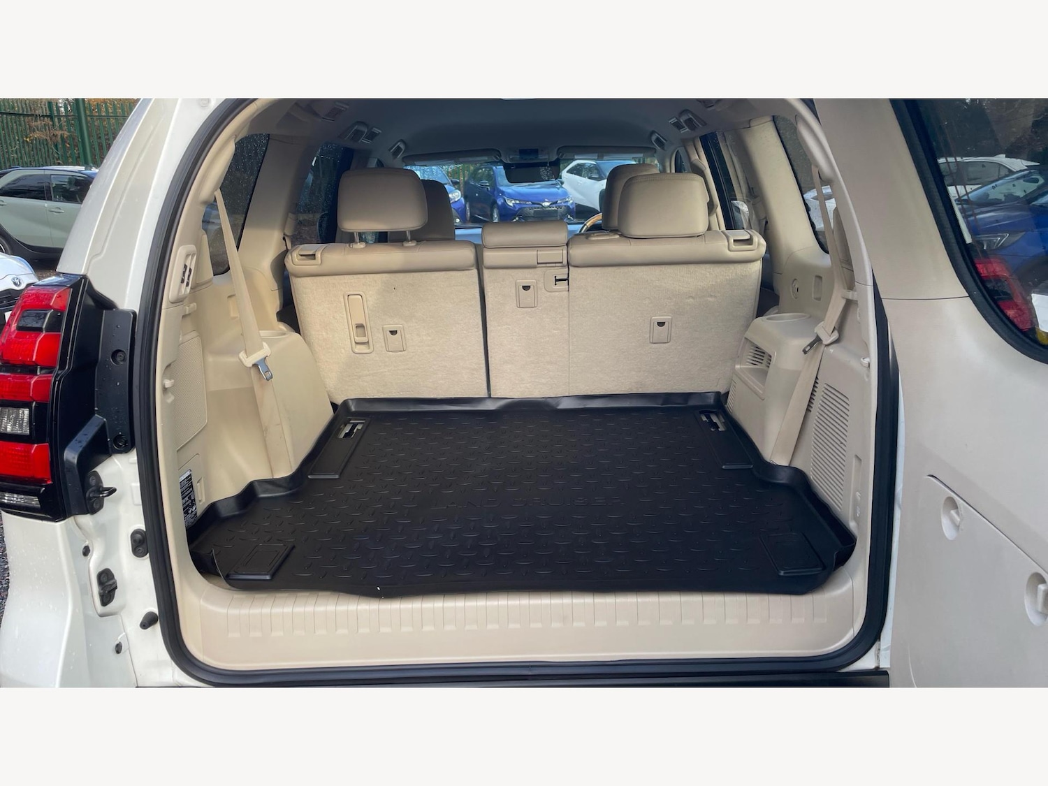 Used Toyota Land Cruiser 2018 for sale - 76849943: Photo 16