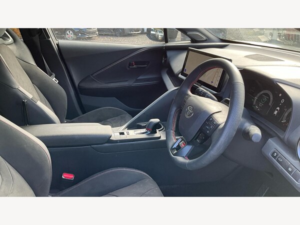 Used Toyota C-HR 2025 for sale - 76259329: Photo 13