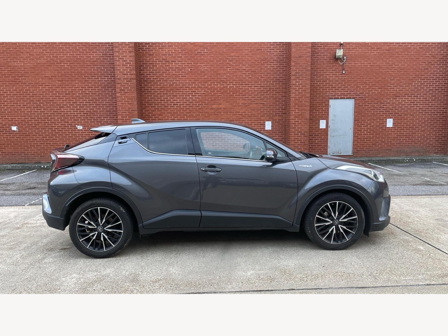 Used Toyota C-HR for sale - 77497067: Photo 18