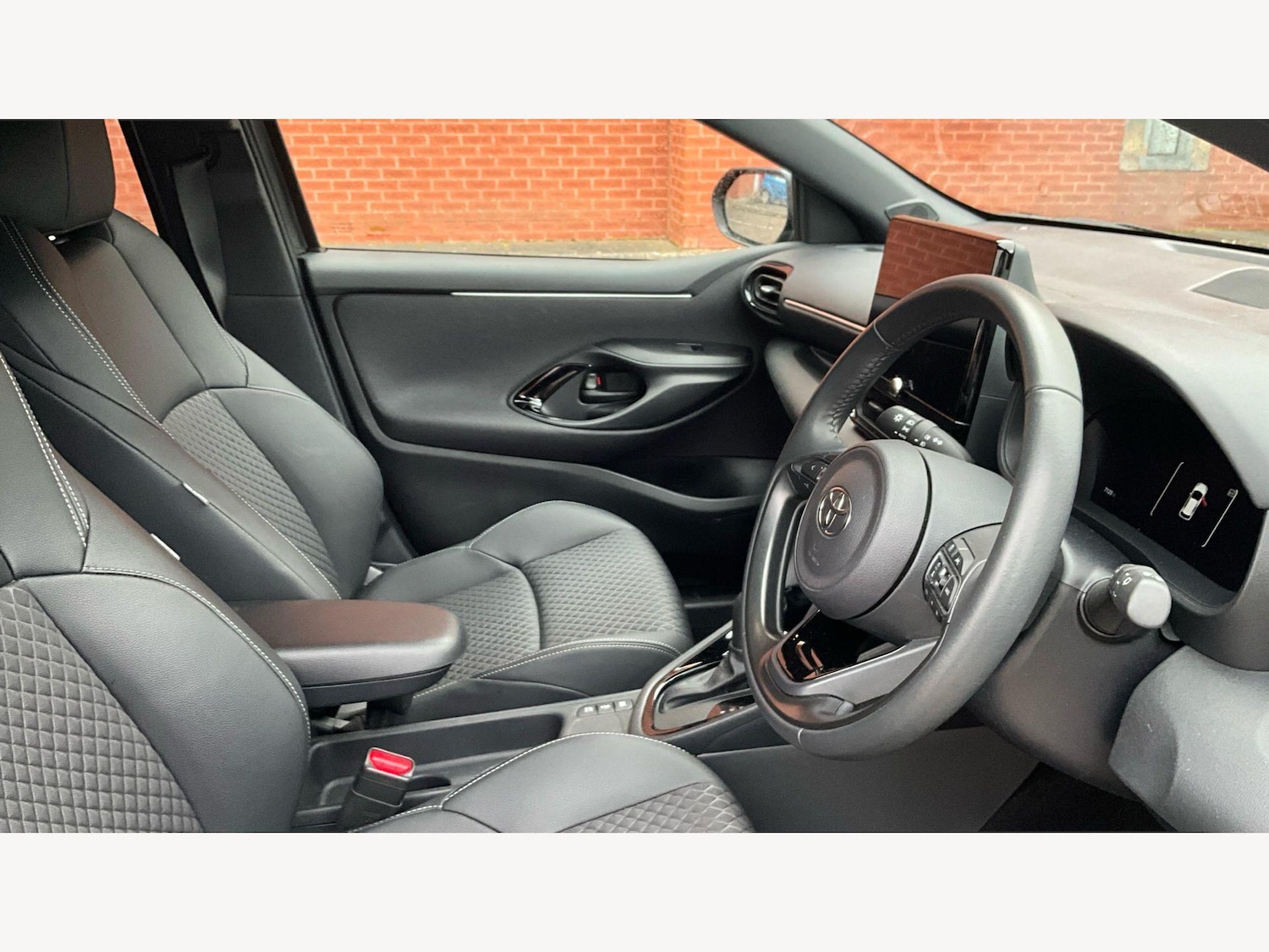 Used Toyota Yaris 2025 for sale - 78033794: Photo 13