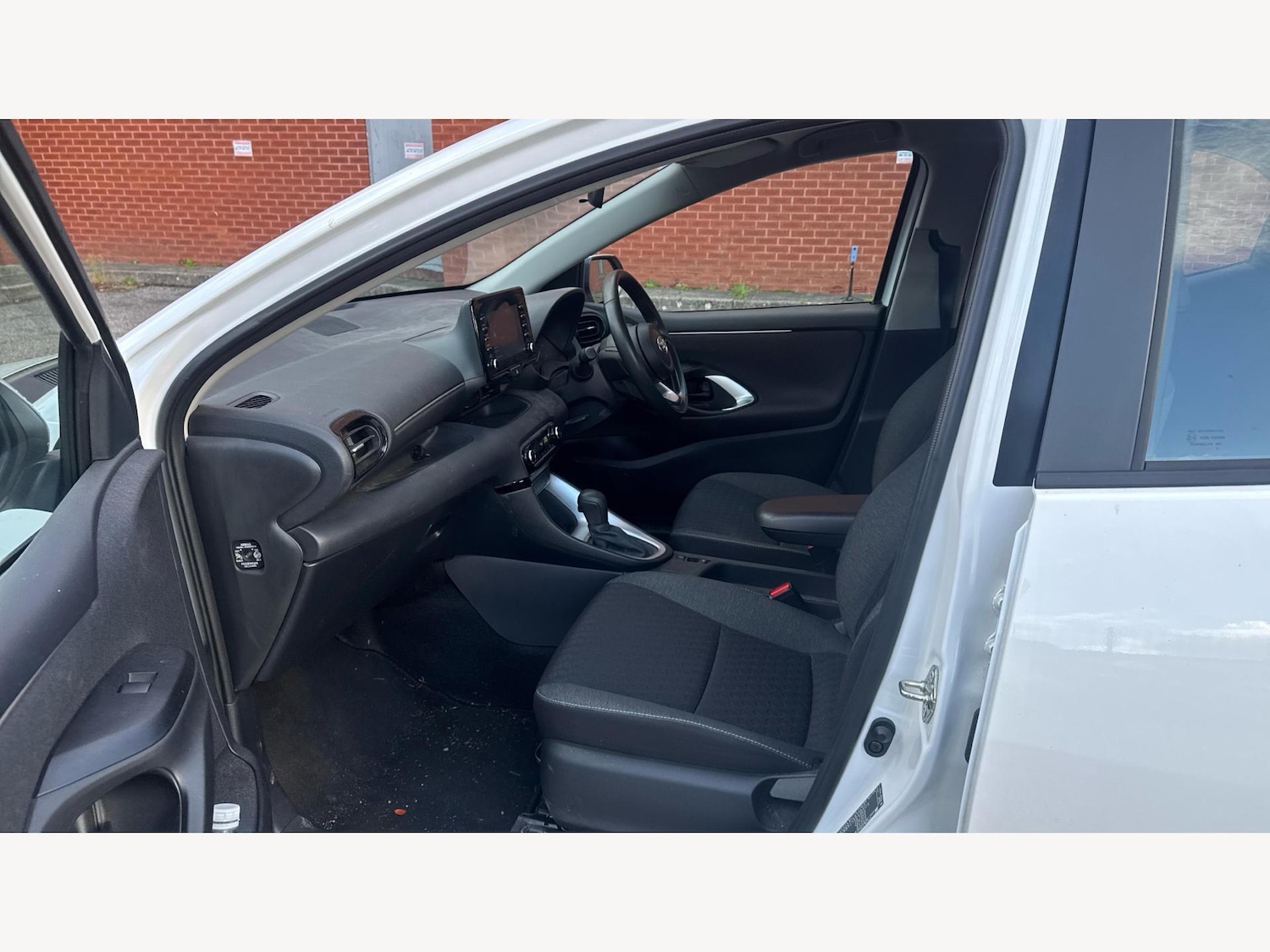 Used Toyota Yaris 2023 for sale - 76431787: Photo 12